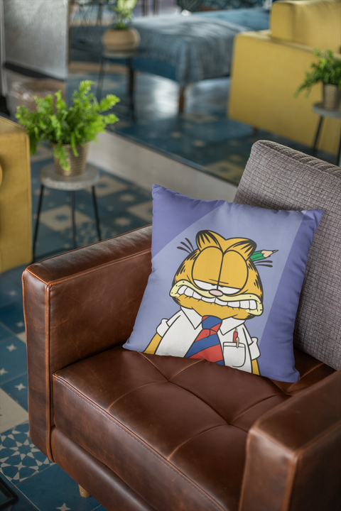 Garfield The Manager Cushion Cover
